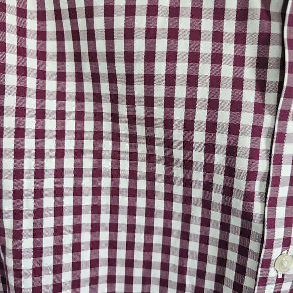 Charles Tyrwhitt Burgundy and White Gingham Casual Button Down Shirt 16 1/2 /35 - Picture 2 of 3